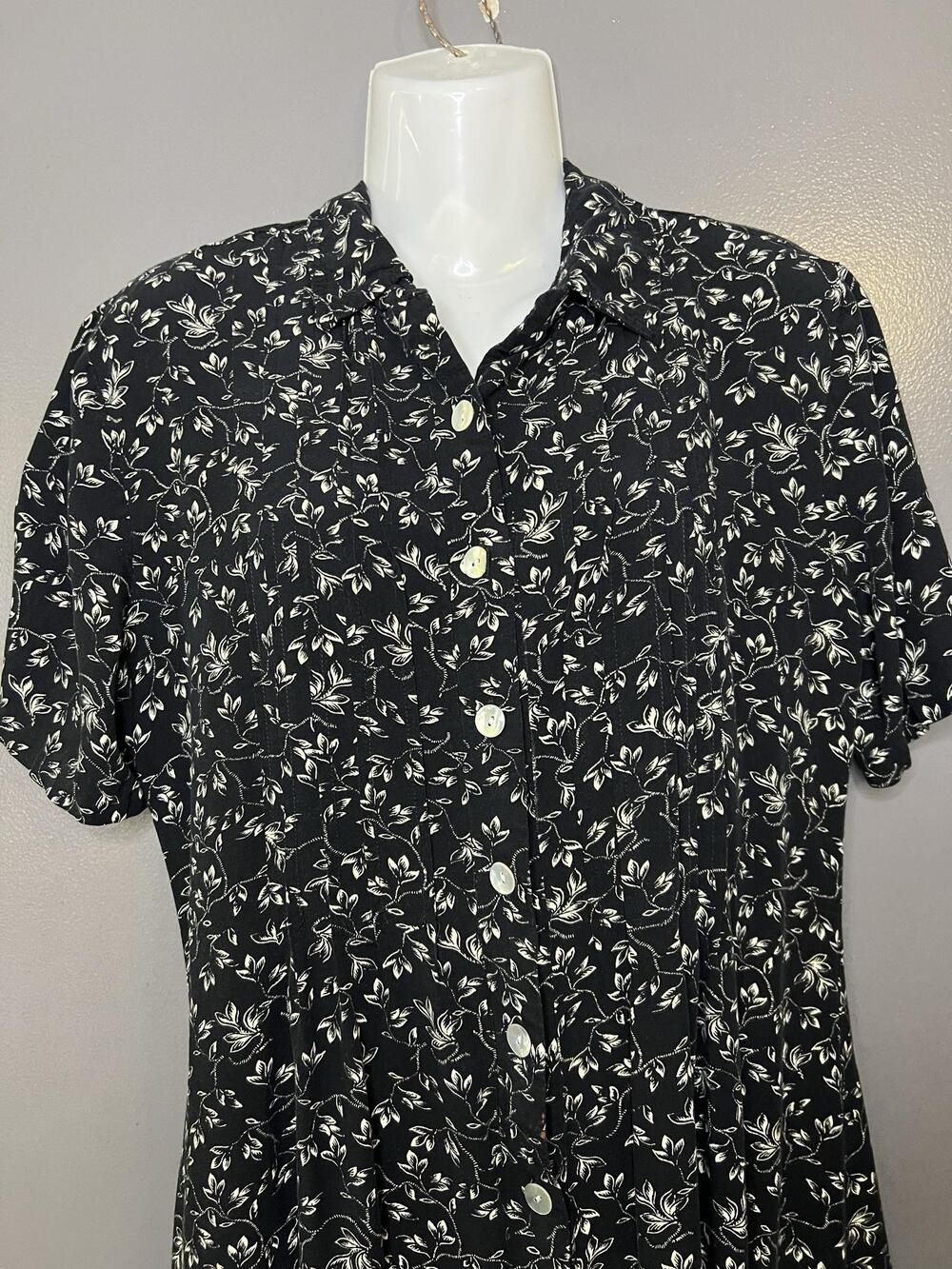 Chiasso Shirt Dress Womens 8 Black Floral Button Front Collared Rayon Midi